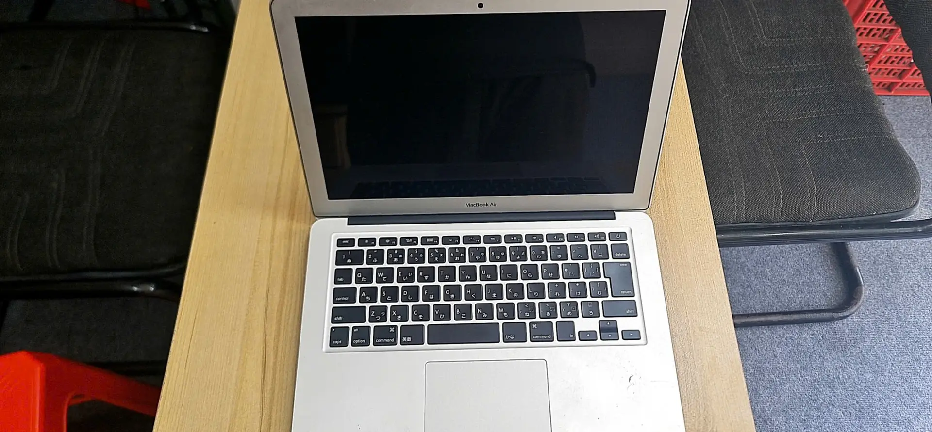 MACBOOK
